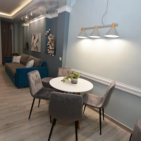 Chic Living 1 *