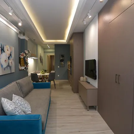 Chic Living 1