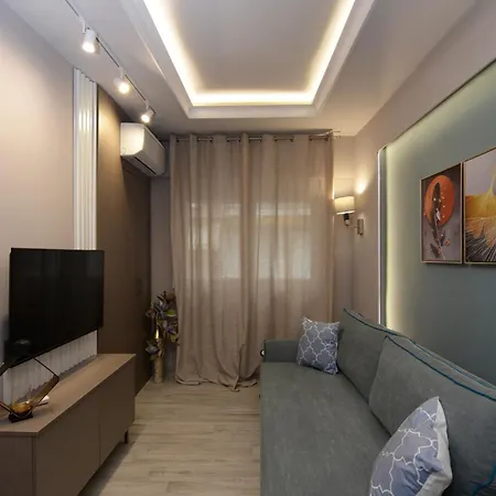 Chic Living 1 *